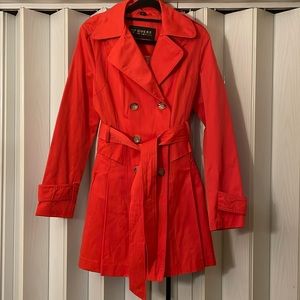 GUESS Trench Coat. Orange. Good condition. Size M.